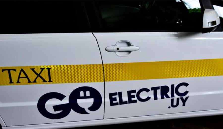 imagen de IMM: Llamado a 50 nuevos taxis eléctricos