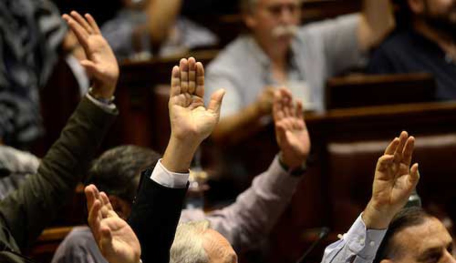 imagen de Diputados aprobó, en maratónica sesión, proyecto de financiamiento de partidos políticos