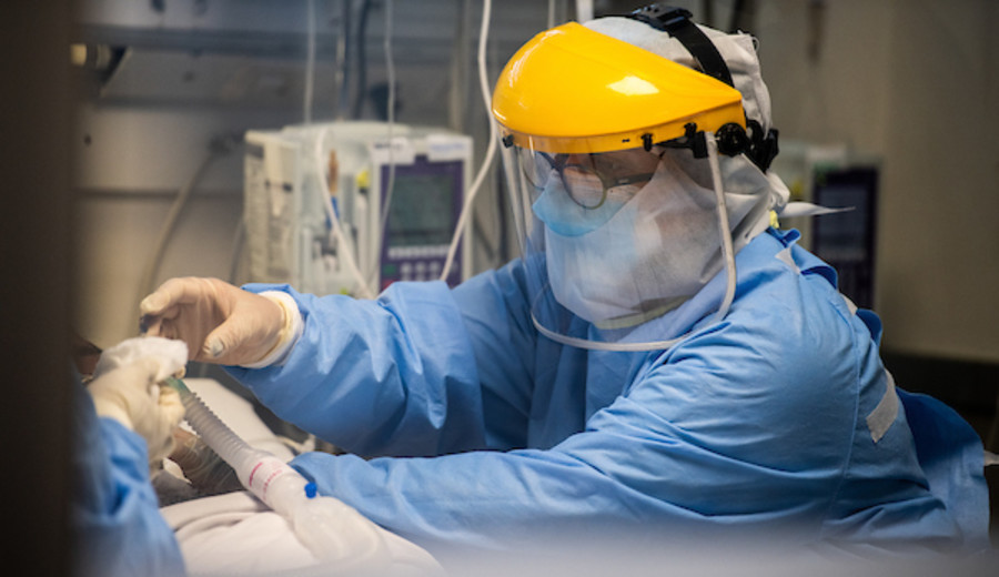 imagen de Coronavirus: 50 fallecidos, 2.999 positivos nuevos y 452 internados en CTI
