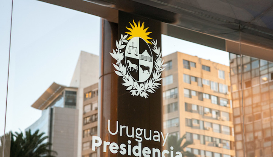 imagen de Gobierno derogará decreto de Lacalle Pou que dispuso régimen ‘3 x 1’ para vacantes en el Estado