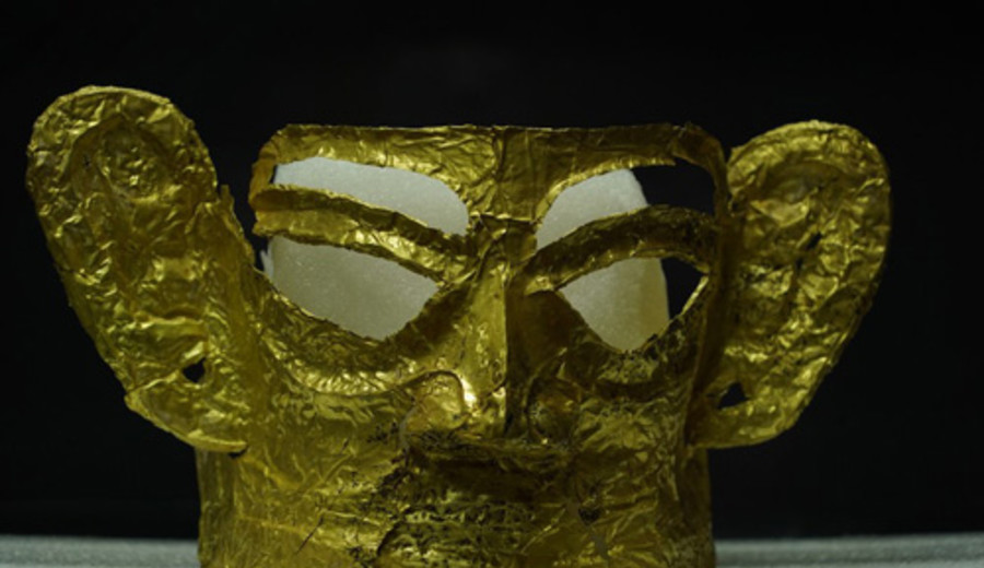 imagen de Qué conecta a la máscara de oro encontrada en China con la de Agamenón, Tutankamón y la de Xipe Totec