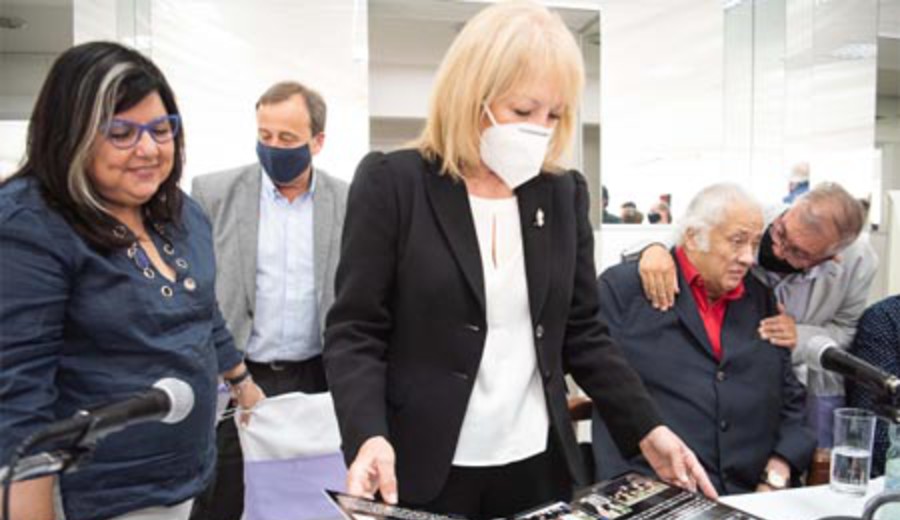 imagen de Concurso Oficial de Carnaval 2022 llevará el nombre del Dr. Tabaré Vázquez