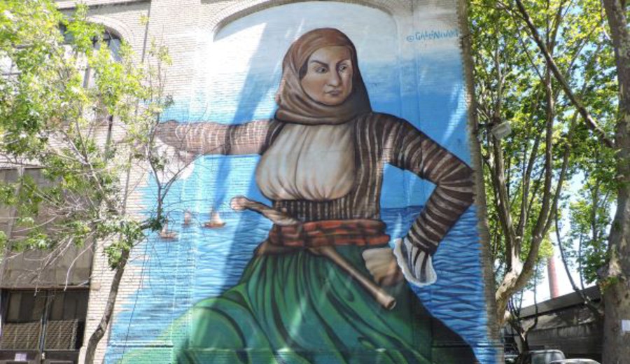imagen de Inauguraron mural gigante de José Gallino en homenaje a Laskarina Bubulina, heroína de la independencia de Grecia