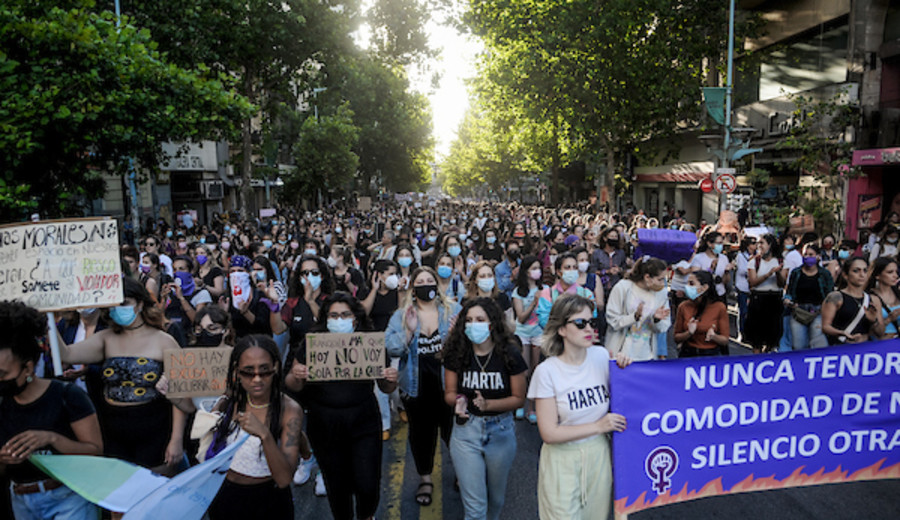 imagen de ¡Que arda! Amplias movilizaciones contra la “cultura de la violación”