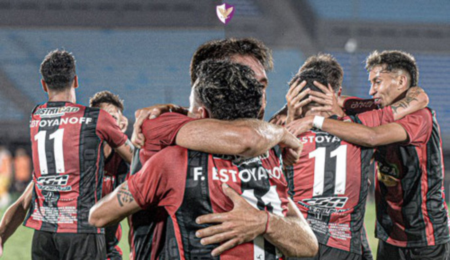 imagen de Fénix se mantiene invicto, con puntaje perfecto, al derrotar a Montevideo City Torque 2-1