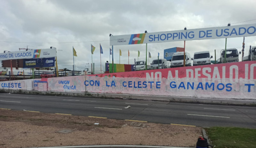 imagen de Muro pintado por el SI tapado groseramente por los del NO: ¿Esto es una muestra de democracia y tolerancia?