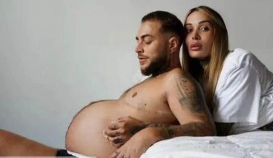 imagen de Un hombre trans embarazado en una campaña de Calvin Klein