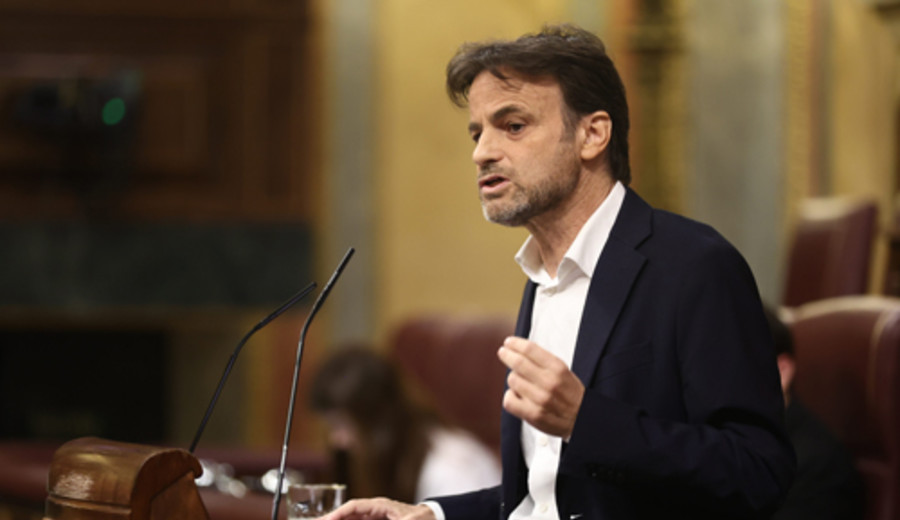 imagen de Podemos insiste en exigir disculpas a Felipe VI y le acusa de ser el rey de la extrema derecha