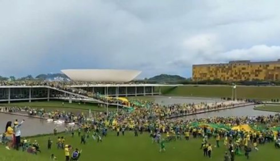 imagen de Bolsonaristas invadieron áreas del Palacio presidencial, el Congreso y la Corte Suprema de Brasil