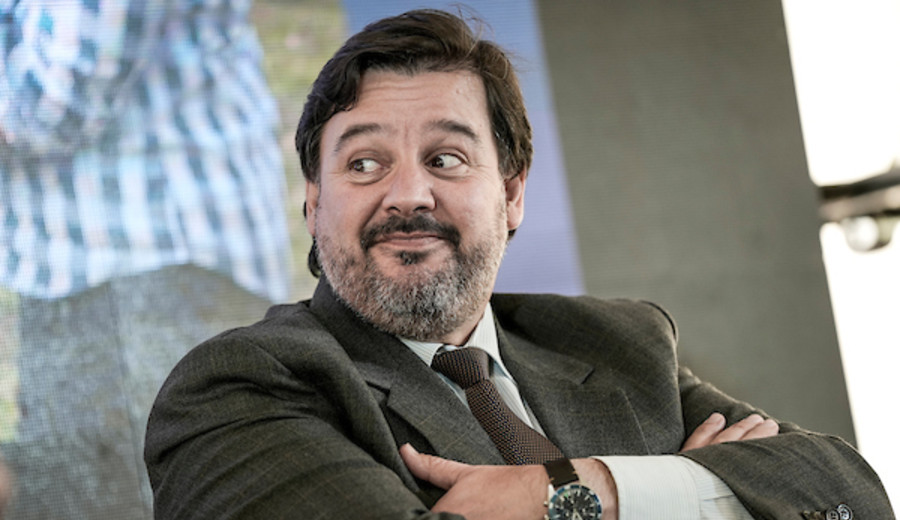 imagen de Peña reconoció su error y pidió perdón a Lacalle "por no aclarar que no era licenciado"