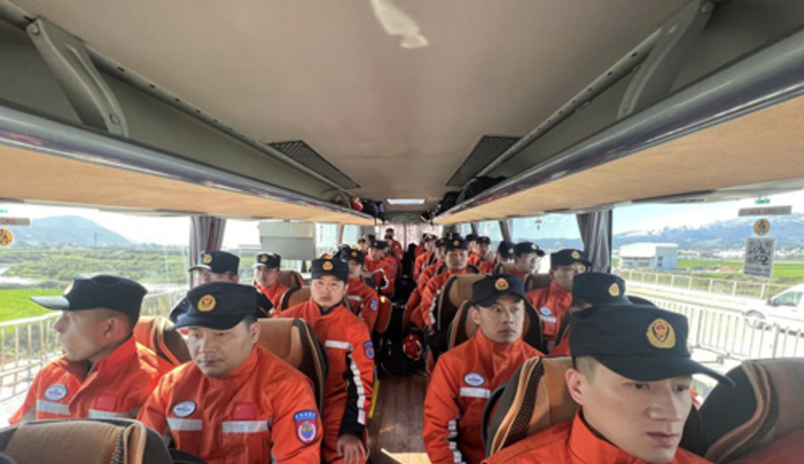 imagen de Equipo chino ayuda a rescatar superviviente en la provincia turca golpeada por el terremoto de Hatay