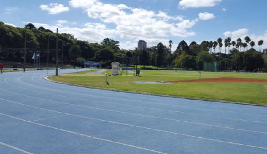 imagen de Comienzan obras de renovación de la pista de atletismo Darwin Piñeyrúa: la habilitarán para competencias internacionales