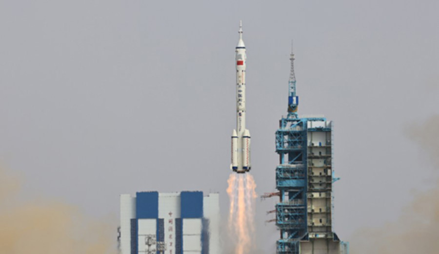 imagen de Nave espacial tripulada china Shenzhou-16 completa acoplamiento con combinación de estación espacial