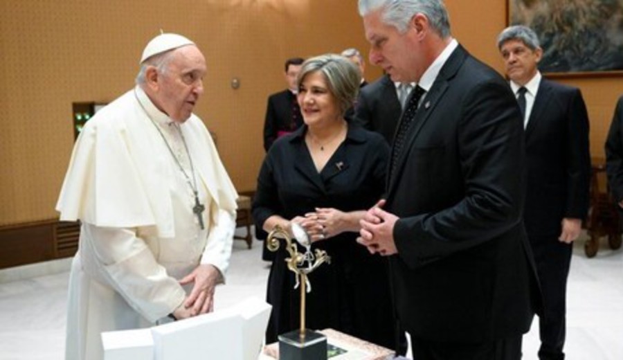 imagen de Papa Francisco recibió al presidente cubano Díaz-Canel