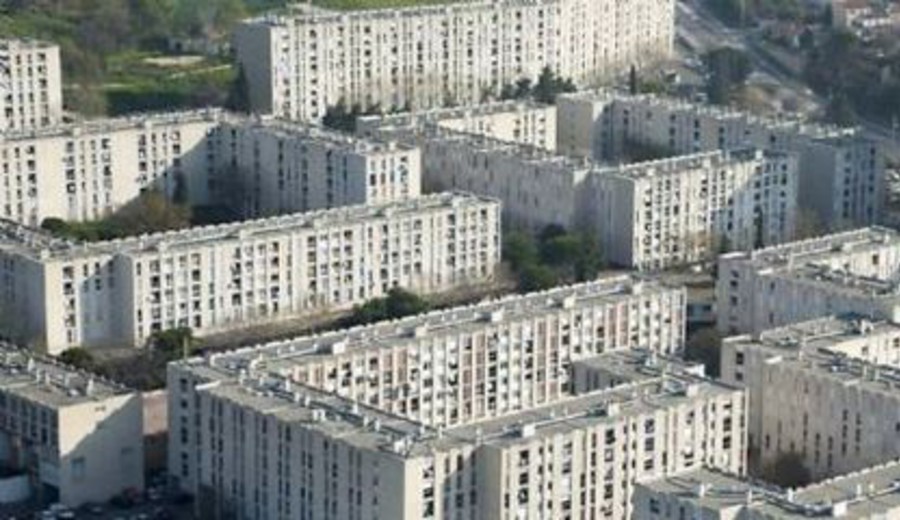 imagen de Francia: la ciudad colonial engendra la revuelta