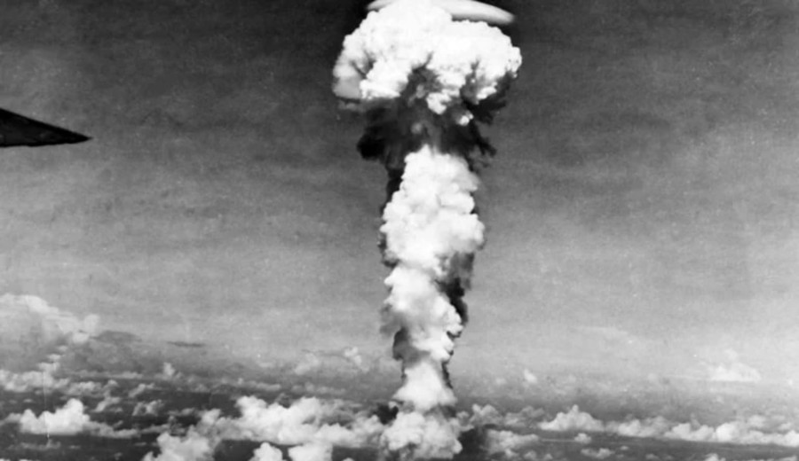 imagen de Hiroshima: el día que todas las cosas vivas se quemaron hasta la muerte y la reacción de quienes arrojaron la bomba