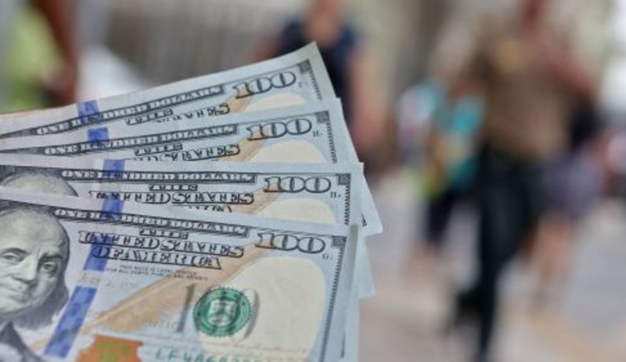 imagen de Luego de dos días sin precio el dólar libre reapareció en la City porteña a $1.050 para la venta