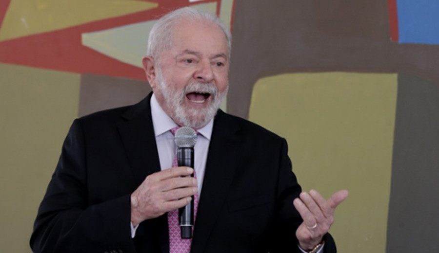 imagen de Gobierno de Brasil establece salario mínimo equivalente a 293 dólares en 2024