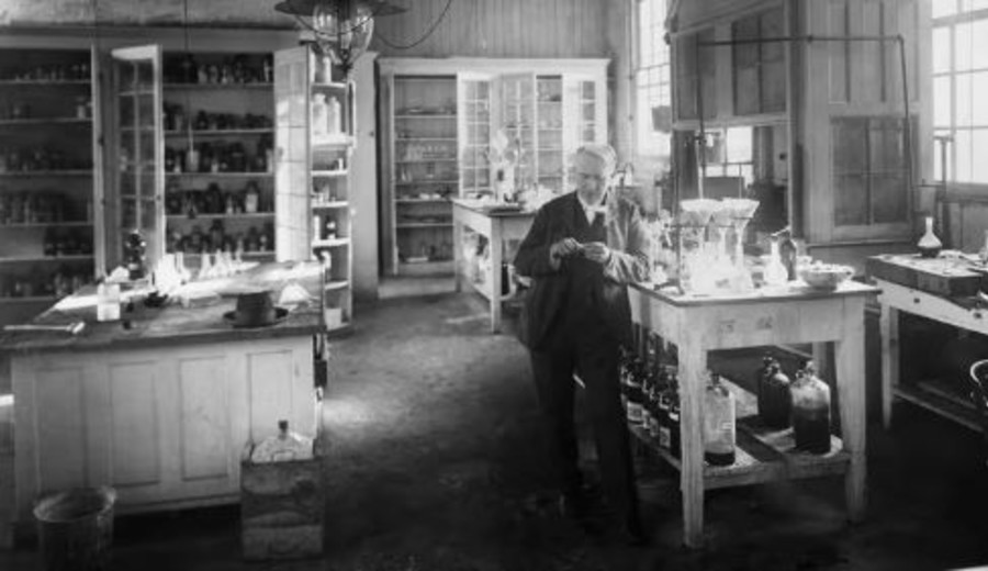 imagen de Thomas Edison, el genio de los 1093 inventos que revolucionó la vida cotidiana y la gran crueldad que ayudó a cometer
