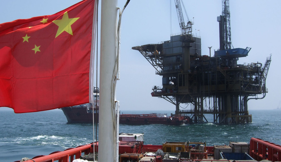 imagen de China descubre el yacimiento de petróleo más grande del mundo en una roca metamórfica bajo el mar