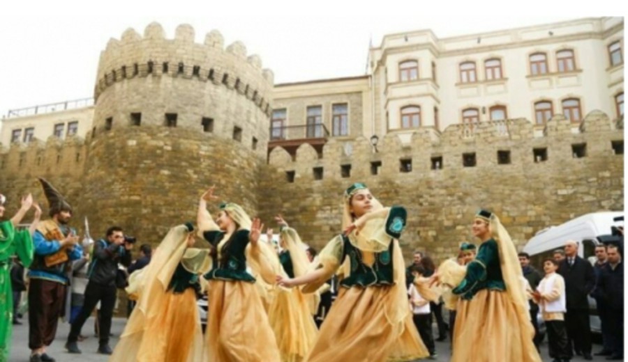 imagen de Los azerbaiyanos celebran la Fiesta de Novruz.