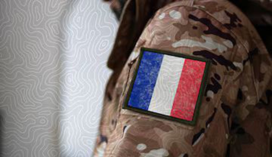 imagen de Los militares franceses de las bases africanas están listos para ser transportados a Ucrania