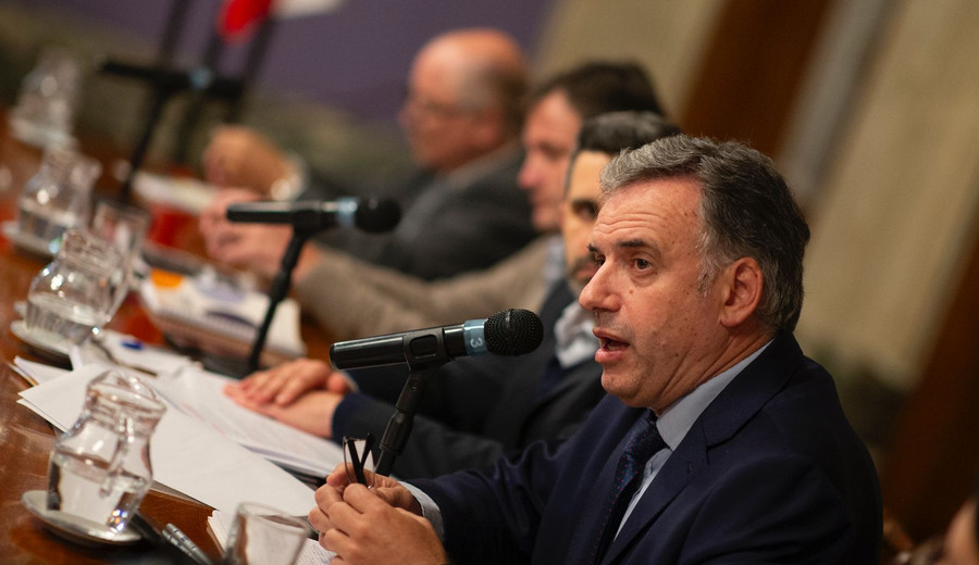 imagen de Yamandú Orsi sobre la política exterior: “debe ser amplia y al resguardo de los avatares de la vida política”