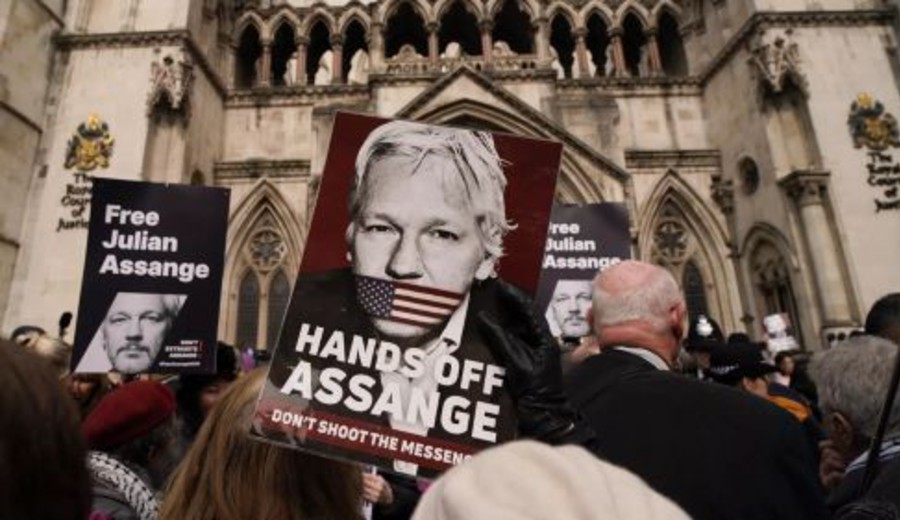 imagen de Assange y la pedagogía del miedo