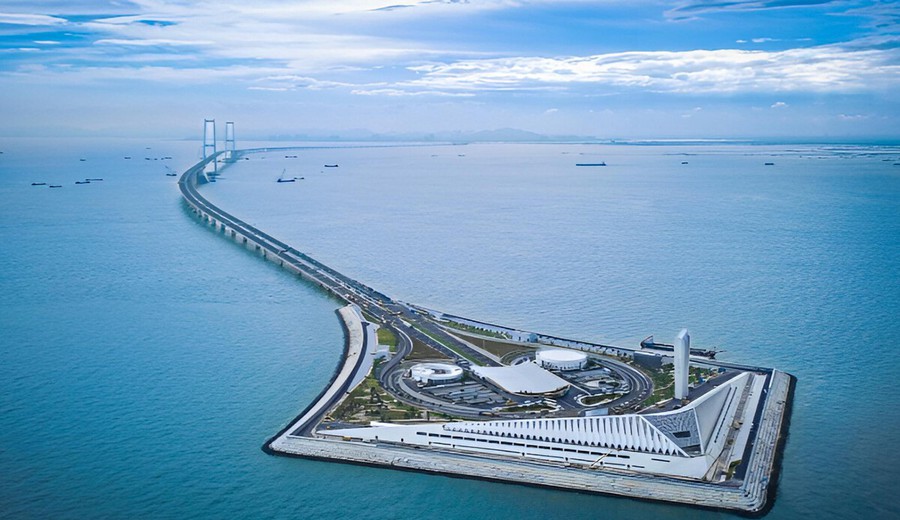 imagen de China finalizó la construcción de nuevo sistema de puentes y túnel submarino en el sur del país