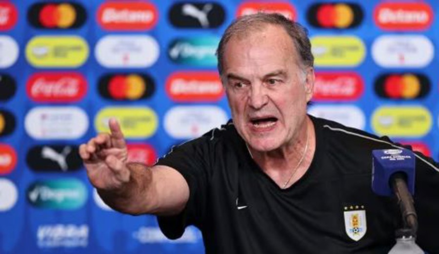 imagen de Explosivas declaraciones de Bielsa al ser preguntado por los incidentes en la eliminación de Uruguay en la Copa América