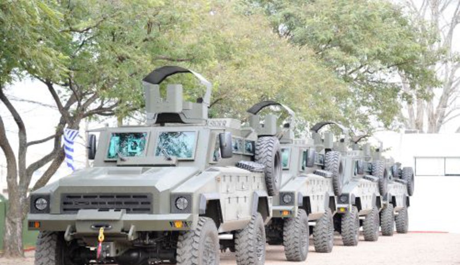 imagen de El ejército recibió donación de EE.UU. de 13 vehículos blindados de transporte de personal