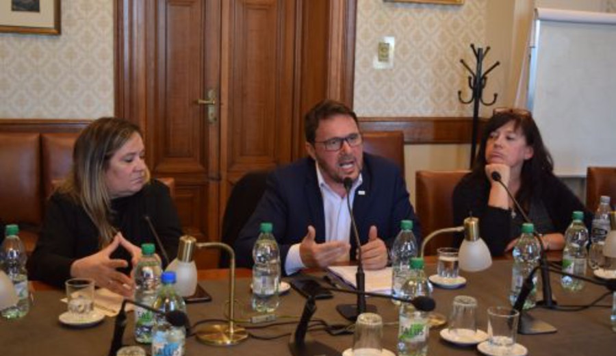 imagen de AEBU denuncia al Santander en Senadores