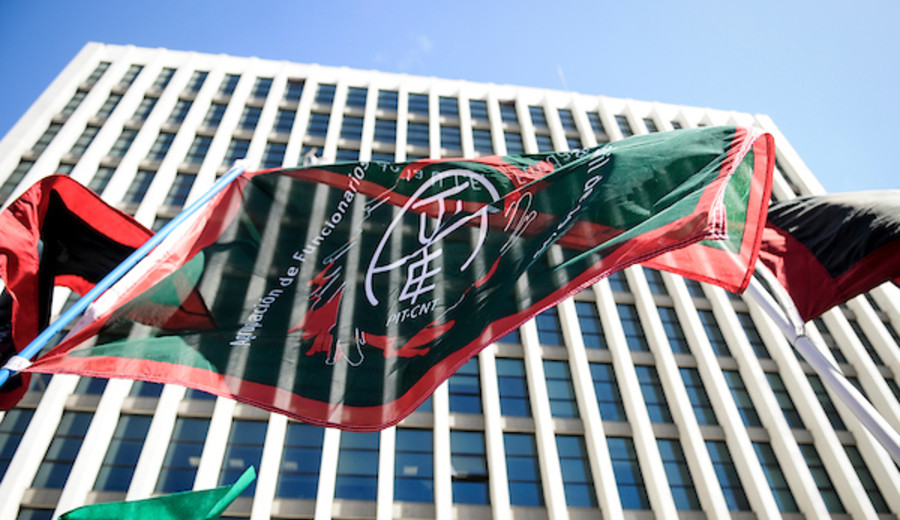 imagen de AUTE denuncia que hay cientos de chips instalados en medidores inteligentes de Claro y Movistar, competidoras de Antel