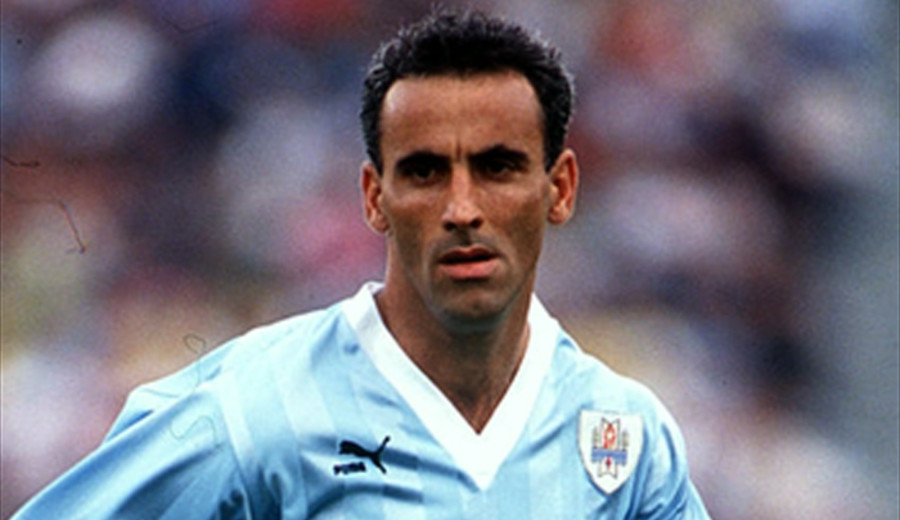 imagen de Parlamento aprobó pensión graciable para Antonio Alzamendi, campeón de América con Uruguay