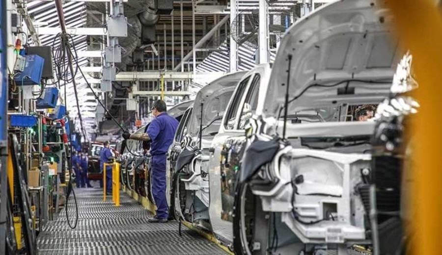 imagen de Mercedes Benz cerró su fábrica en Argentina tras 74 años