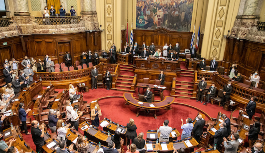 imagen de Asume nuevo Parlamento en Uruguay