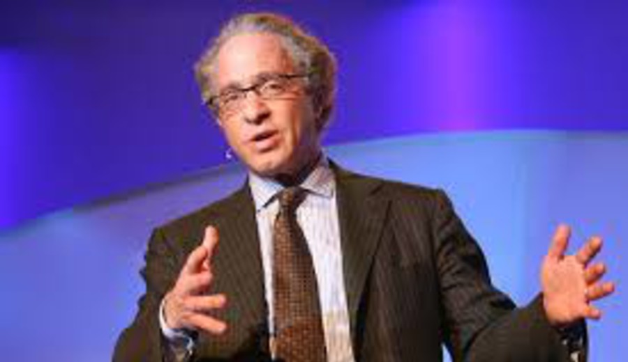 imagen de Kurzweil, uno de los grandes profetas tecnológicos, asegura que a partir de 2032 dejaremos de envejecer gracias a la IA