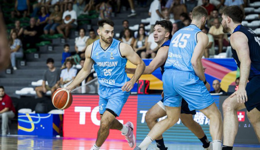 imagen de Pre AmeriCup de básquet: Uruguay, ya clasificado, cerró su actuación aplastando 107-60 a Paraguay