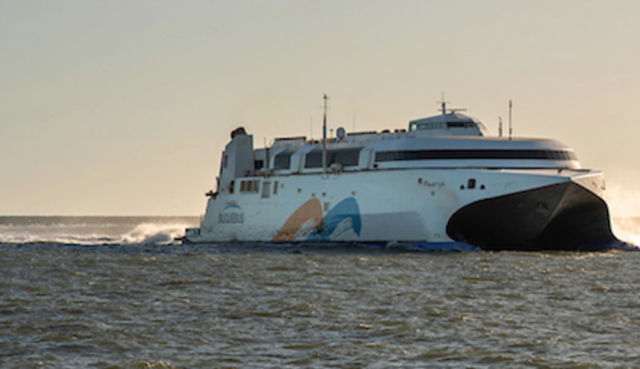 imagen de Buquebus suspende servicio directo entre Montevideo y Buenos Aires por tiempo indeterminado
