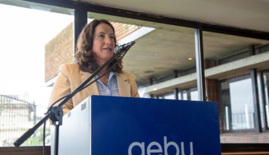 imagen de Presidenta de AEBU inaugura nueva etapa