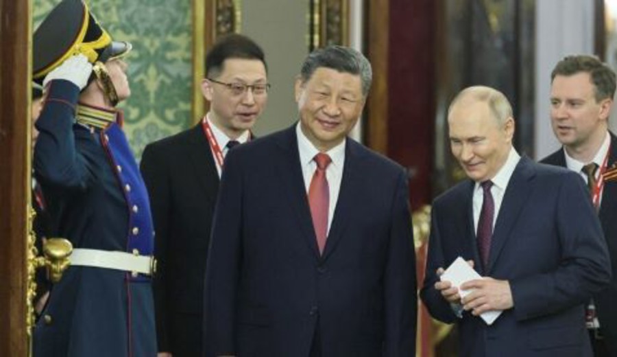 imagen de Vladimir Putin recibió en Moscú a su "querido amigo" Xi