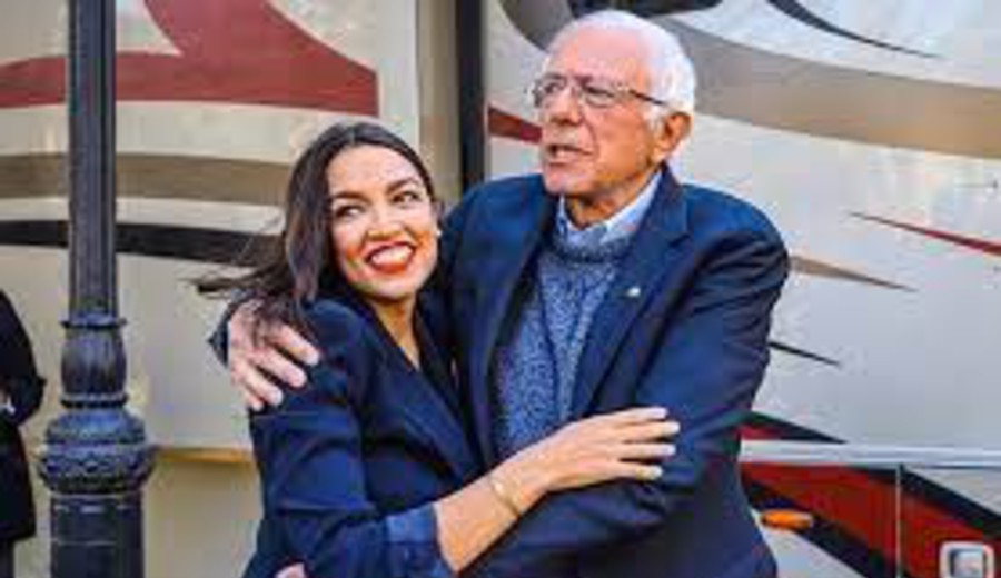 imagen de Bernie Sanders y Alexandria Ocasio-Cortez prosiguen la cruzada contra la «oligarquía» congregando a multitudes en EEUU