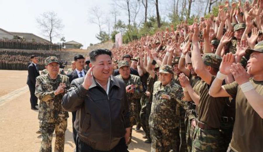 imagen de El líder norcoreano supervisa unos ejercicios de operaciones especiales y pide preparativos para la guerra