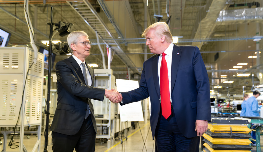 imagen de La apuesta de Tim Cook para que los IPhone vendidos en EEUU provengan de India provoca un aviso de Trump