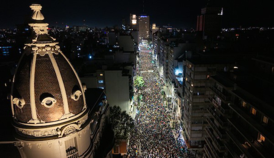 imagen de Una multitud marchó exigiendo que sepan cumplir y digan dónde están