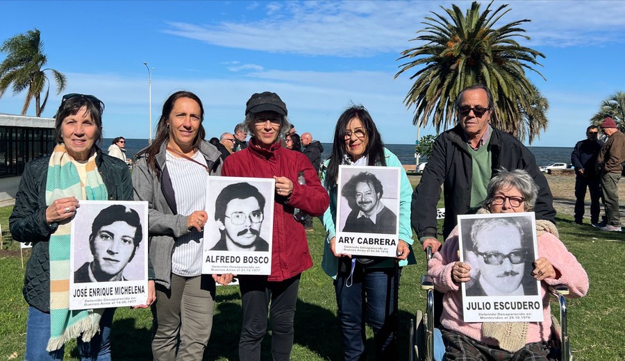 imagen de AEBU homenajeó a sus compañeros desaparecidos con la plantación de árboles nativos
