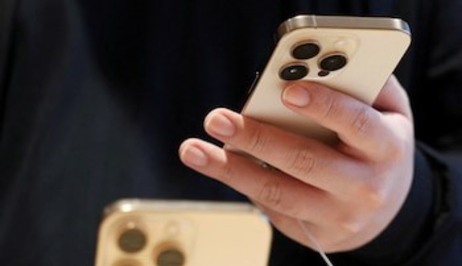 imagen de Donald Trump anunció que impondrá un arancel del 25% a los iPhones si Apple no los fabrica en Estados Unidos
