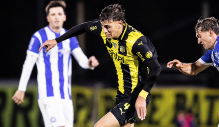 imagen de Peñarol empató 1-1 en su visita a Cerro Largo y quedó a seis en la Anual