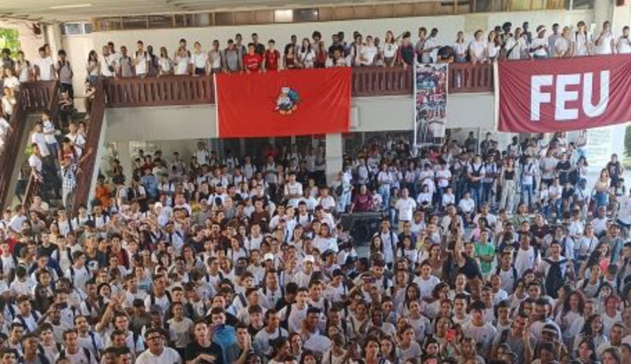 imagen de Jóvenes comunistas y universitarios de Cuba condenan nuevas disposiciones de la Empresa de Telecomunicaciones