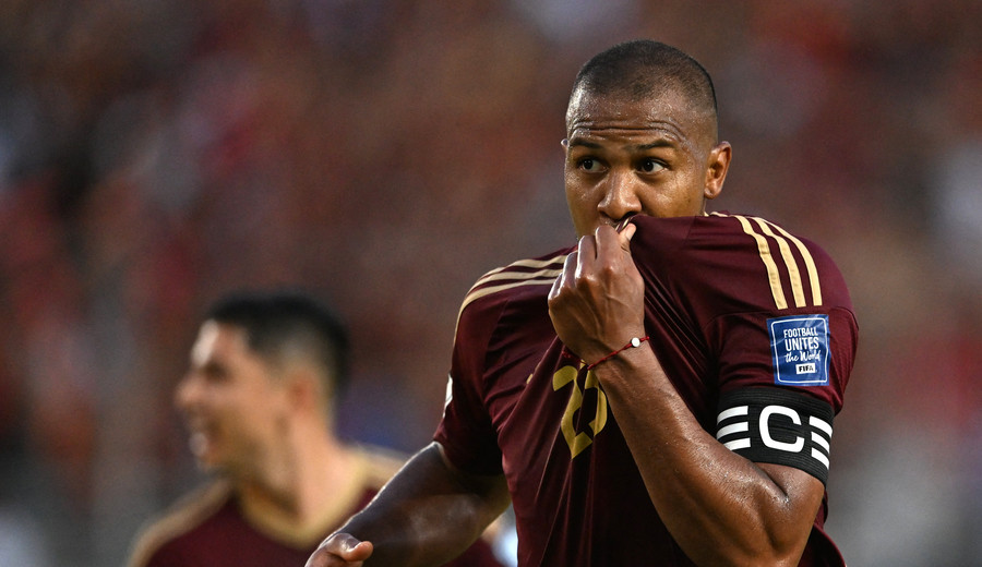 imagen de Venezuela derrotó 2-0 a Bolivia y quedó a tres puntos de Uruguay, su próximo rival